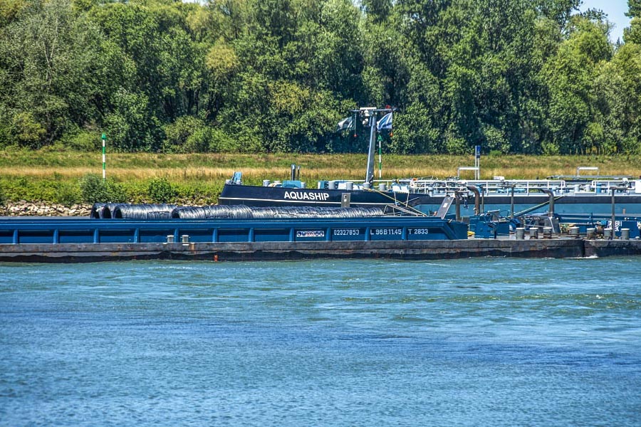 Schiffsverkehr auf dem
          Rhein
